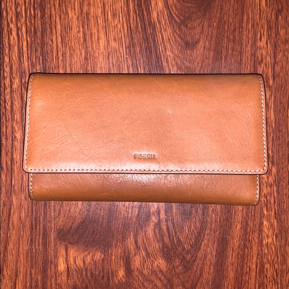Fossil Emma Brown Clutch